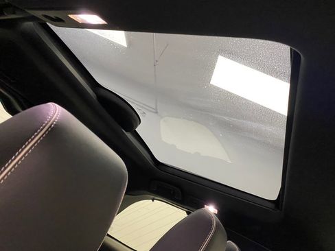 Used 2017 Land Rover Discovery HSE Luxury image 40