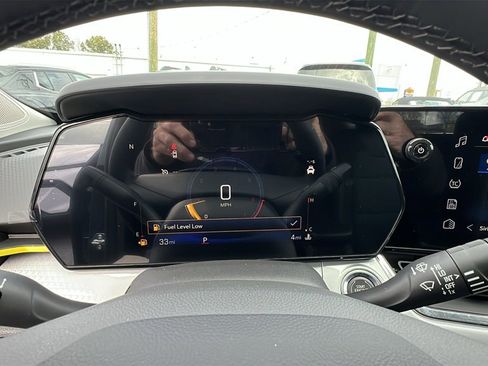 New 2026 Chevrolet Trax LT w/ LT Convenience Package image 25