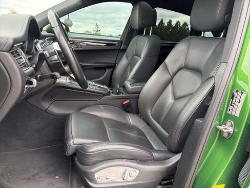 Used 2019 Porsche Macan AWD/4WD image 8