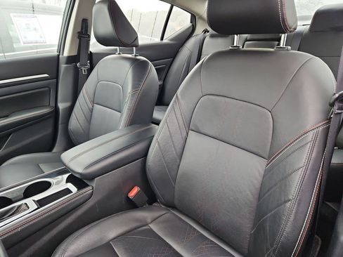 Used 2025 Nissan Altima 2.5 SR w/ SR Premium Package image 9