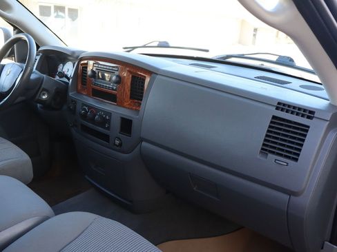 Used 2006 Dodge Ram 1500 Truck SLT image 18