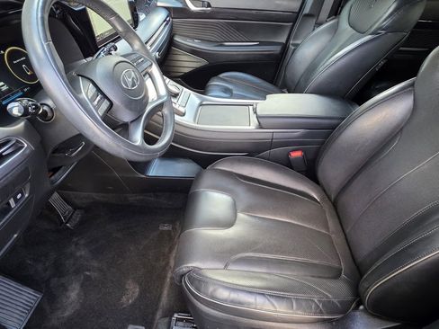 Used 2024 Hyundai Palisade Calligraphy image 7