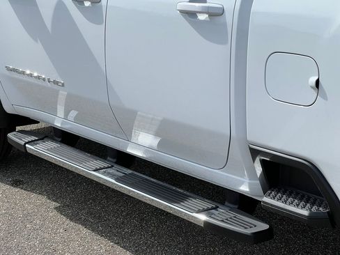 New 2026 GMC Sierra 2500 SLE w/ SLE Value Package; image 8