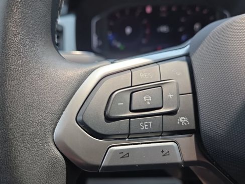 Used 2023 Volkswagen Atlas Cross Sport SEL AWD/4WD image 33