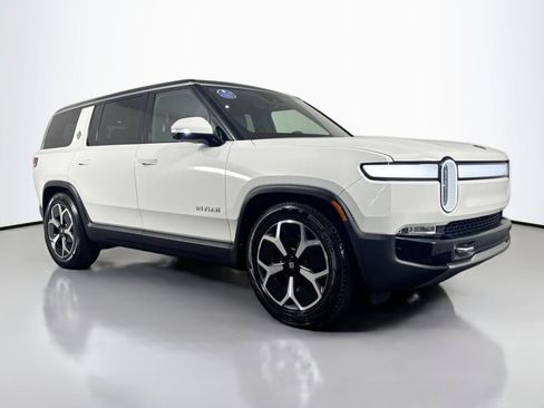 Used 2024 Rivian R1S Adventure image 4