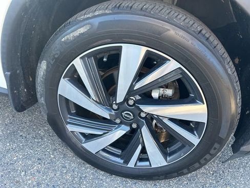 Certified 2023 Nissan Murano SL w/ SL Moonroof Package AWD/4WD image 2