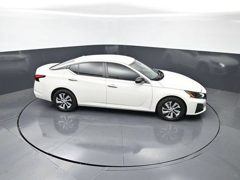 Used 2025 Nissan Altima 2.5 S FWD image 20