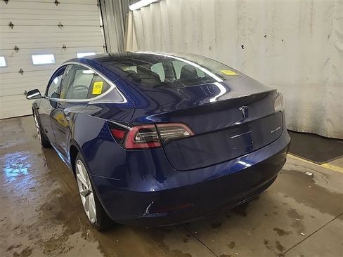 Used 2018 Tesla Model 3 Long Range image 4