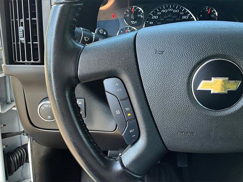 Certified 2022 Chevrolet Express 2500 w/ Driver Convenience Package image 9