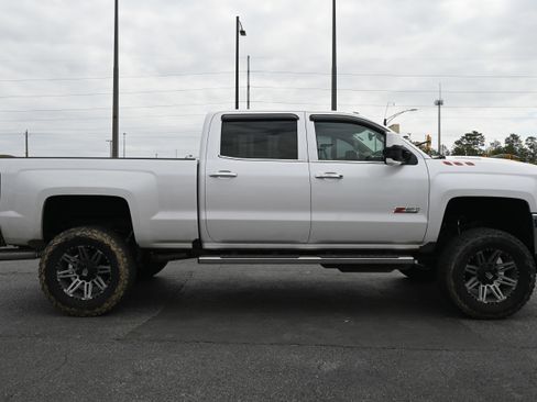 Used 2019 Chevrolet Silverado 2500 LTZ w/ Duramax Plus Package image 16