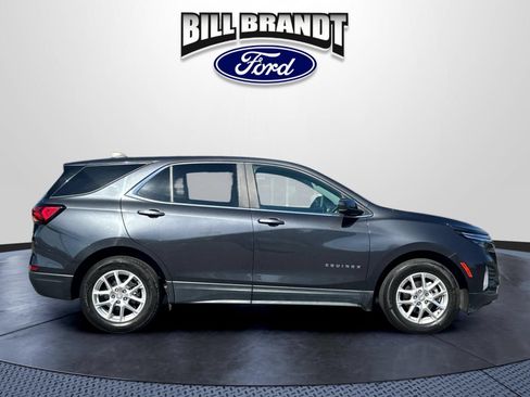Used 2022 Chevrolet Equinox LT FWD image 2