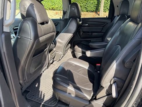 Used 2016 GMC Acadia SLT w/ Open Road Package FWD image 9