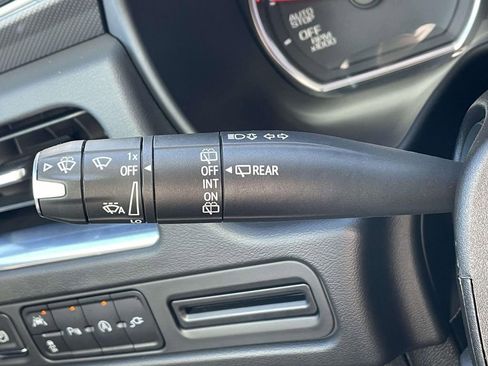 Used 2021 Chevrolet Suburban RST w/ Luxury Package image 25