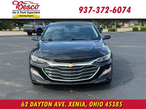 Used 2024 Chevrolet Malibu LT FWD image 2
