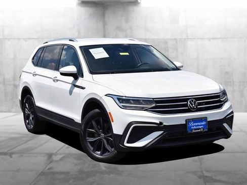 Certified 2022 Volkswagen Tiguan SE AWD/4WD image 2
