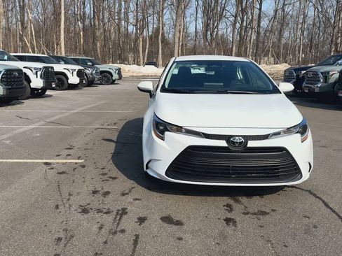 New 2026 Toyota Corolla LE image 3