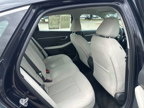 Used 2025 Hyundai Sonata SEL FWD image 16