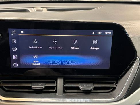 Used 2025 Chevrolet Trax LT image 20