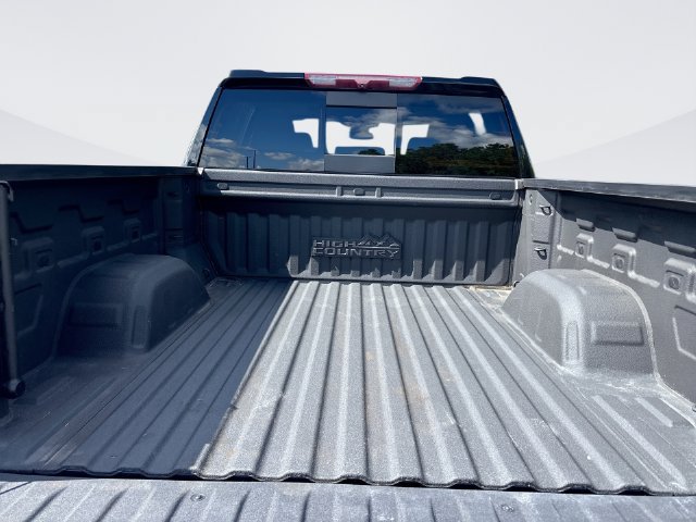 Used 2022 Chevrolet Silverado 1500 High Country w/ High Country Premium Package AWD/4WD image 25
