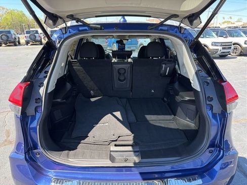 Used 2019 Nissan Rogue SV image 9