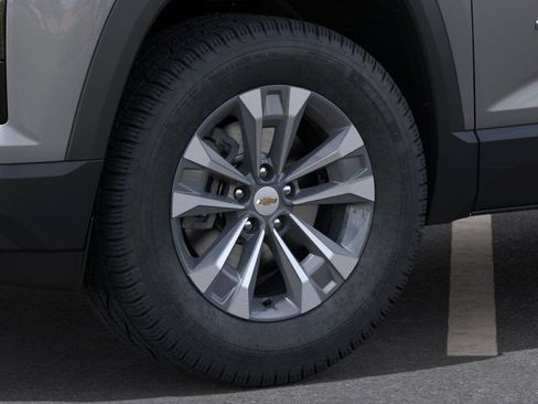 New 2026 Chevrolet Equinox LT w/ LPO, Floor Liner Package FWD image 9