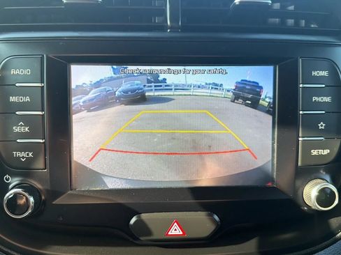Used 2020 Kia Soul S FWD image 26