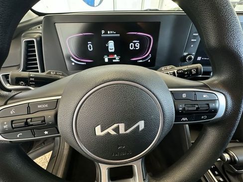 Certified 2023 Kia Sportage LX image 12