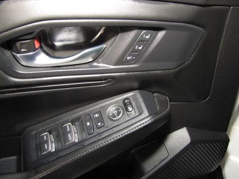 Used 2023 Honda Accord Sport image 11