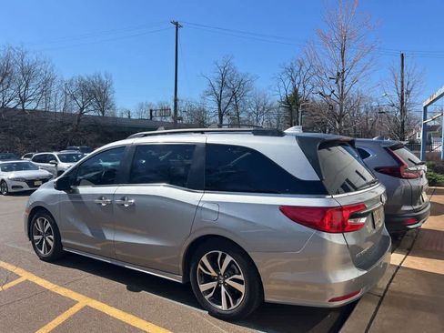 Used 2023 Honda Odyssey Touring image 12