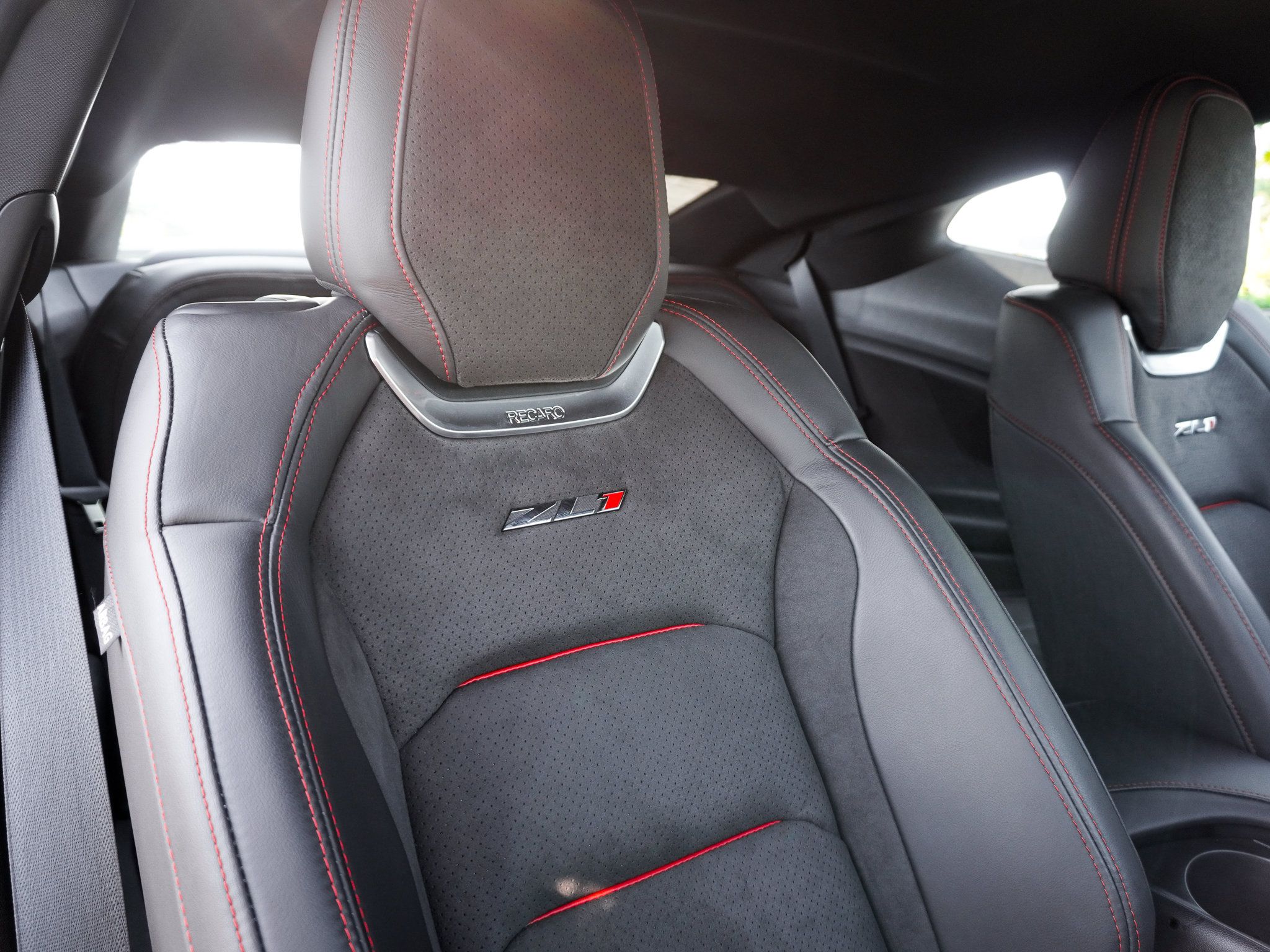 Used 2021 Chevrolet Camaro ZL1 RWD image 32