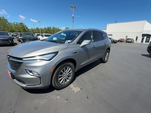 Certified 2023 Buick Enclave Essence AWD/4WD image 4