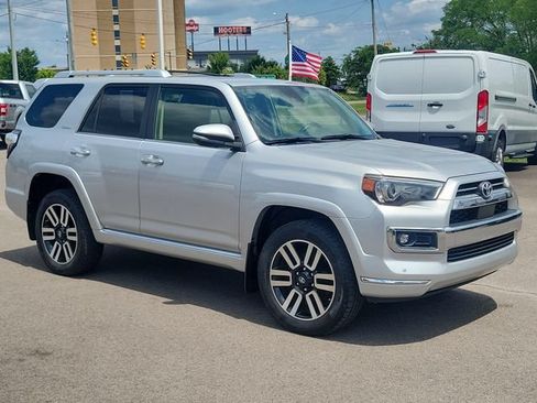Used 2021 Toyota 4Runner Limited AWD/4WD image 7