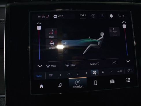 New 2025 Jeep Grand Cherokee Altitude image 24