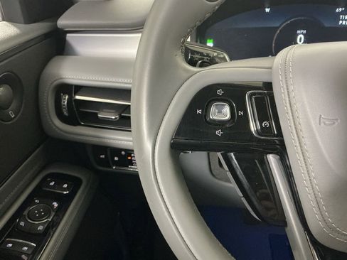 Used 2020 Lincoln Aviator Reserve image 15