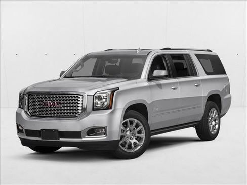 Used 2017 GMC Yukon XL Denali w/ Open Road Package AWD/4WD image 1