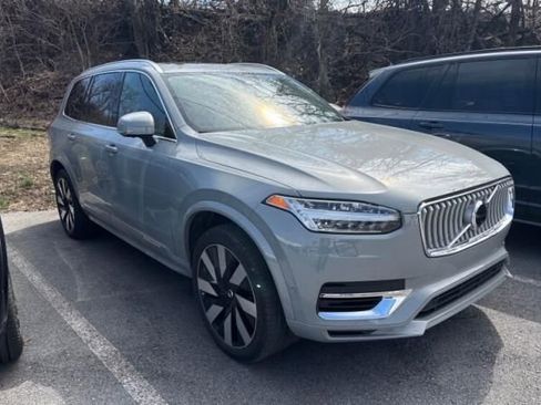 Used 2024 Volvo XC90 T8 Plus AWD/4WD image 4