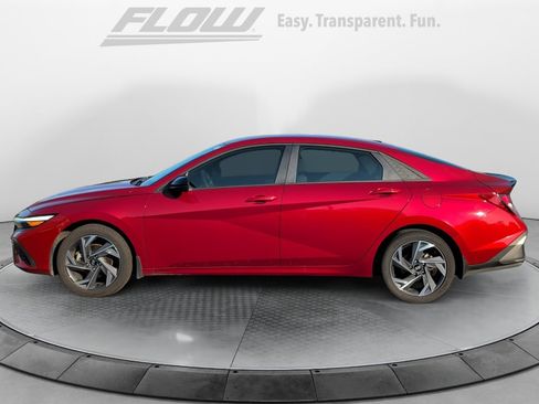 Certified 2025 Hyundai Elantra Sport FWD image 4