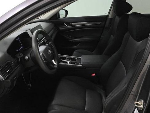 Used 2019 Honda Accord LX image 4