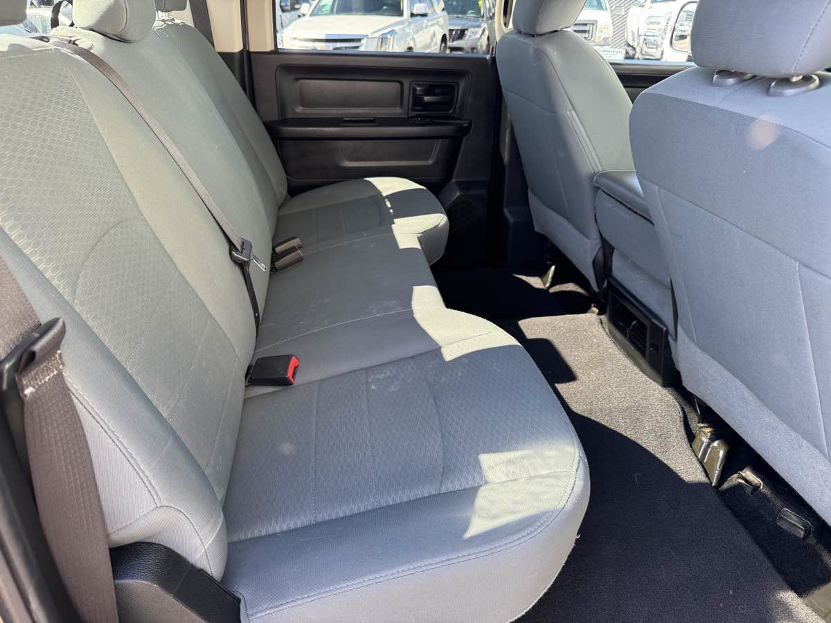 Used 2017 RAM 1500 Express AWD/4WD image 18