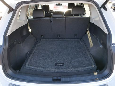 Used 2022 Volkswagen Tiguan SE image 18