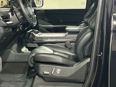 New 2026 Lincoln Navigator L Reserve AWD/4WD image 43