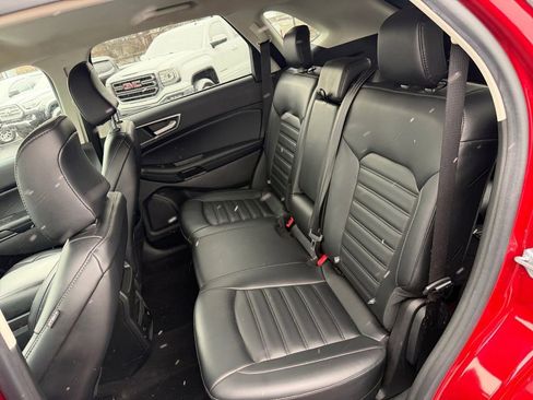 Used 2024 Ford Edge SEL AWD/4WD image 19