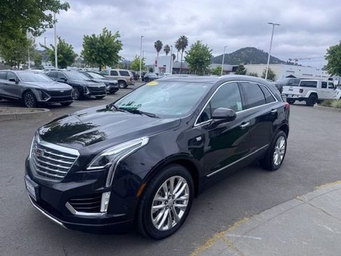 Used 2017 Cadillac XT5 Luxury w/ Driver Awareness Package FWD image 3