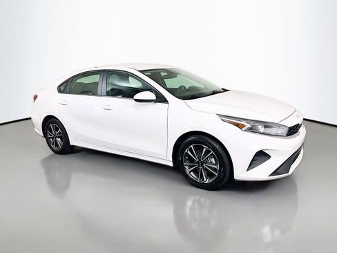 Used 2024 Kia Forte LXS image 22