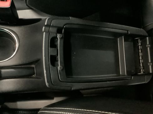 Used 2013 Chrysler 200 Limited image 23