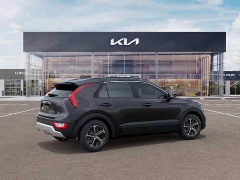 Used 2025 Kia Niro EX image 6