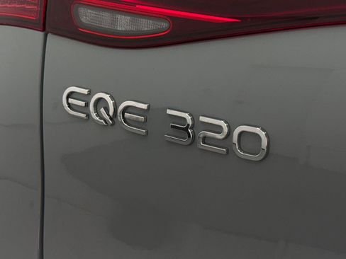 New 2026 Mercedes-Benz EQE 320 4MATIC SUV image 20