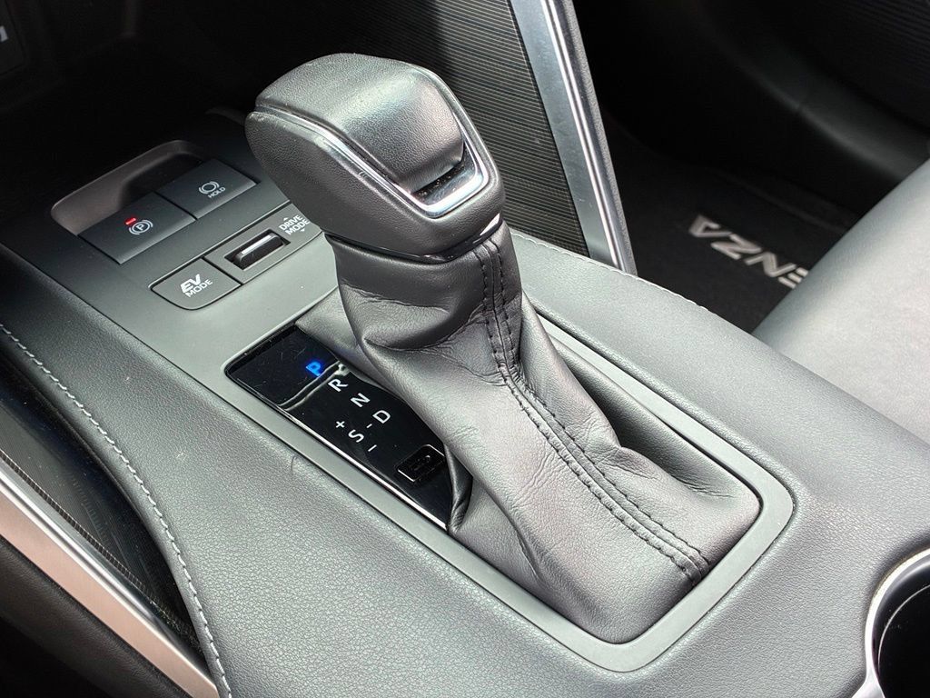 Used 2022 Toyota Venza XLE AWD/4WD image 30