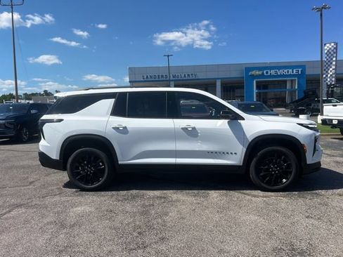 New 2026 Chevrolet Traverse LT w/ Midnight/Sport Edition FWD image 2