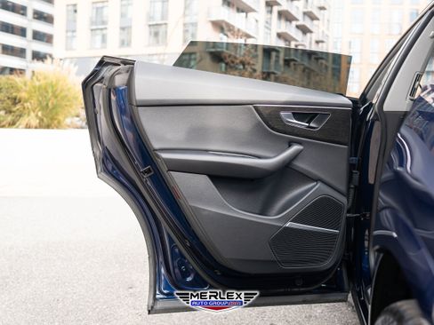 Used 2021 Audi Q8 Premium Plus w/ Premium Plus Package image 45